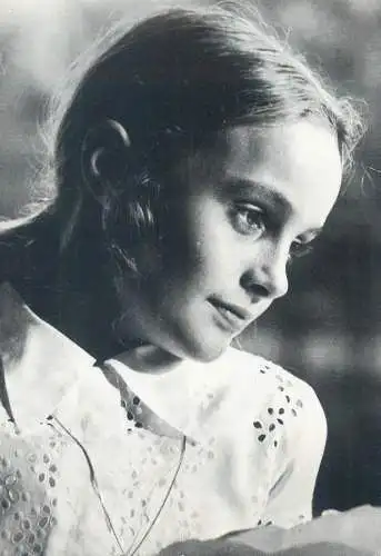 Postcard children scenes girl portrait elegance beauty innocence