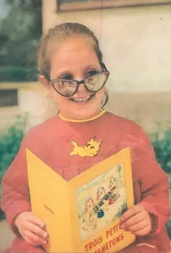 Postcard children scenes joy smile girl with glasses reading