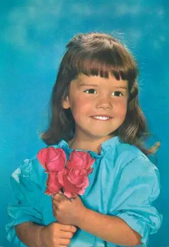 Postcard children scenes beauty joy innocence girl with flowers