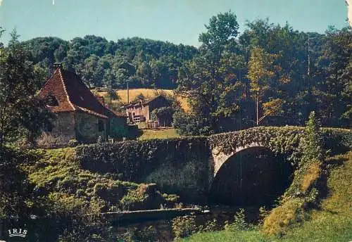 Postcard France Le Quercy pittoresque le pont du Martinet 1972