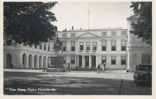Postcards Netherlands The Hague paleis Noordeinde statue