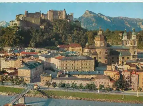Postcard Austria Salzburg Altestadt mit Hohensalzburg mit Salzach