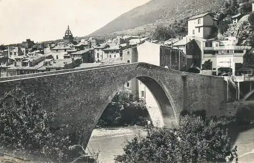 Postcards France Nyons Drome le pont romain 1956