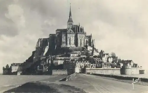 Postcards France Manche Le Mont Saint Michel 1960