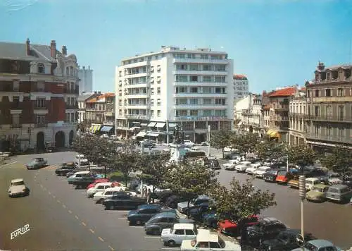 Postcard France Tarbes Huts Pyrenees la place de Verdun