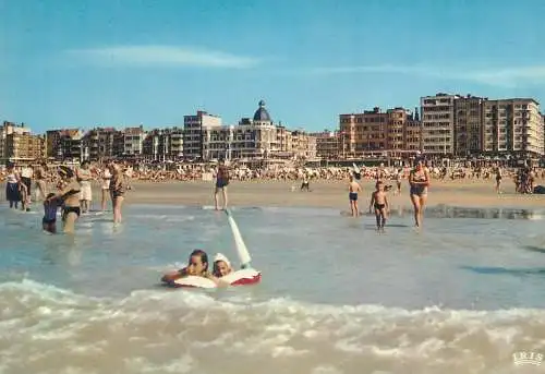 Postcard Belgium Coxyde-Bains la plage