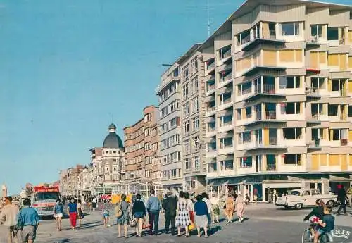 Postcard Belgium Coxyde-bains digue de mer