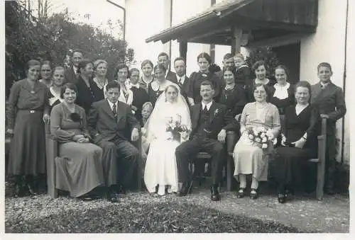 Marriage carte foto Eastern Europe vintage wedding group photo groom & bride family social history real photo postcard