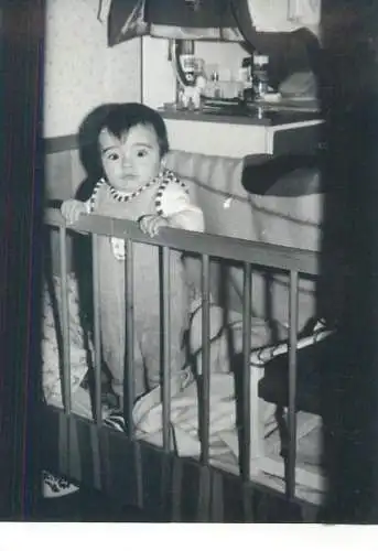 Photo ca. 9 x 12 cm social history baby bebe innocence