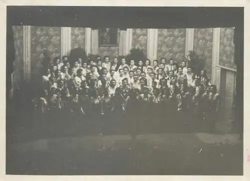 Photo ca. 9 x 12 cm social history woman choir