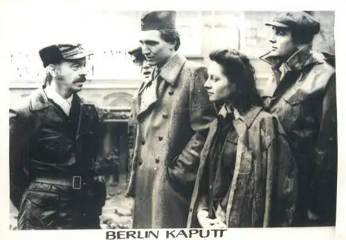 Cinema history film actors movie scene photo ca. 12 x 17 cm Romania Berlin Kaputt