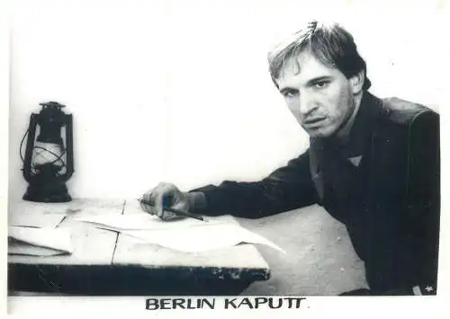 Cinema history film actors movie scene photo ca. 12 x 17 cm Romania Berlin Kaputt