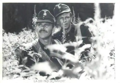 Cinema history film actors movie scene photo ca. 12 x 17 cm Romania two steps from Paradise soldiers