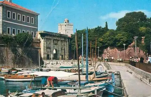 Postcard Croatia Zadar Fosa arch of triumph and dock