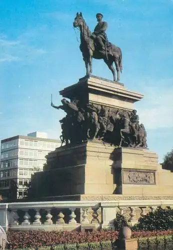 Postcard Bulgaria le monument des liberateurs 1968