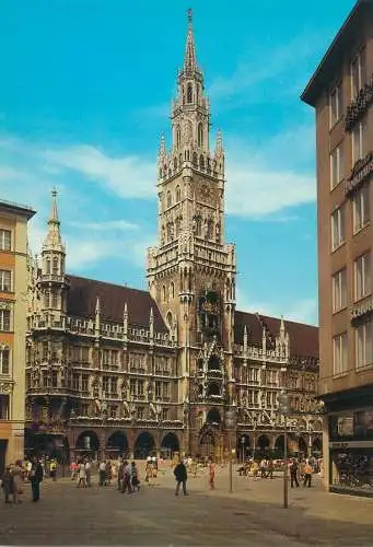 Postcard Germany Munchen Marienplatz und Rathaus