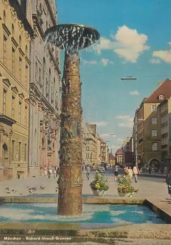 Postcard Germany Munchen Richard Strauss Brunnen