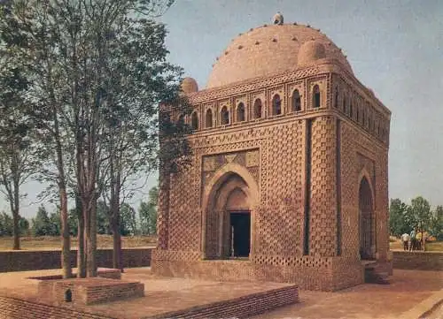 Postcard Russia mausoleum Asian side 1983