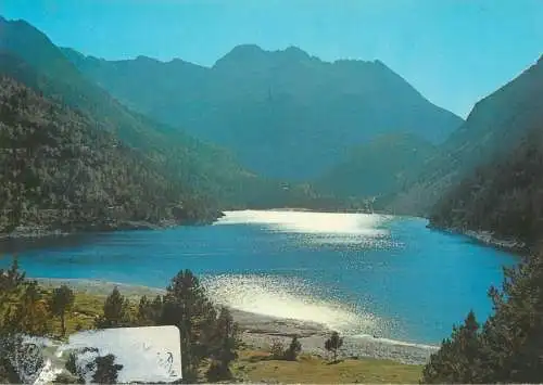 Postcard France Haures Pyrenees Lac d'Oredon et Pic d'Estaragne 1984