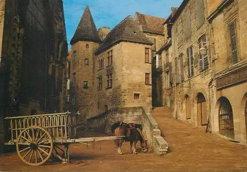 Postcard France Sarlat Dordogne l'Hotel de Gisson ou maison Chassing