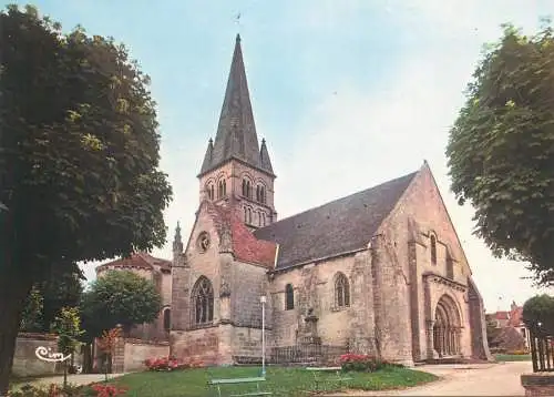 Postcard France Bourbon l'Archambault Allier eglise