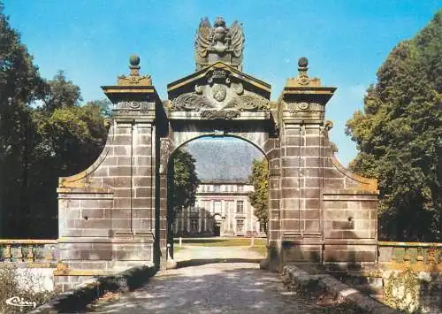Postcard France Vichy Chatel Guyon grand portail
