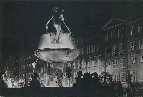 Postcard Poland Gdansk Neptune's Fountain