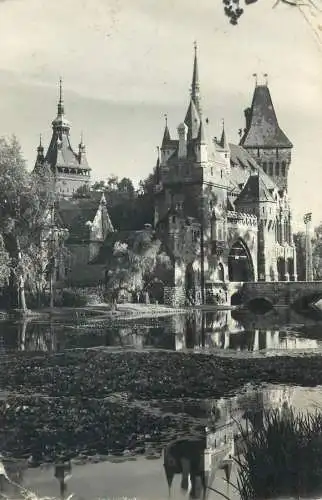 Postcard Hungary Budapest Municipal Park Vajdahunyad Castle