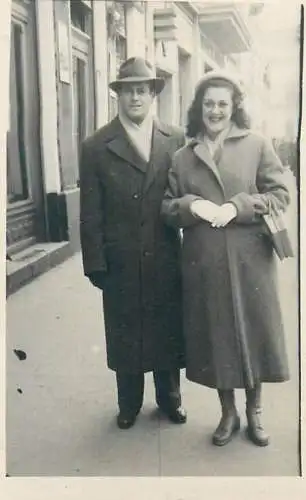 Photo format 6 x 9 cm social history Cluj 1956 couple winter