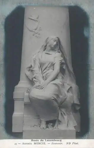 Postcard Sculptures musee du Luxembourg Antonin Mercie souvenir