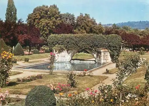 Postcard France Aisne Soissons les jardins