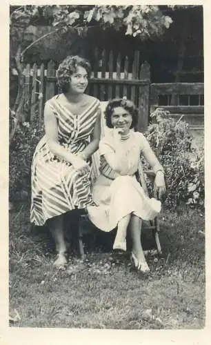Post card social history instant snapshot elegant women friends real photo