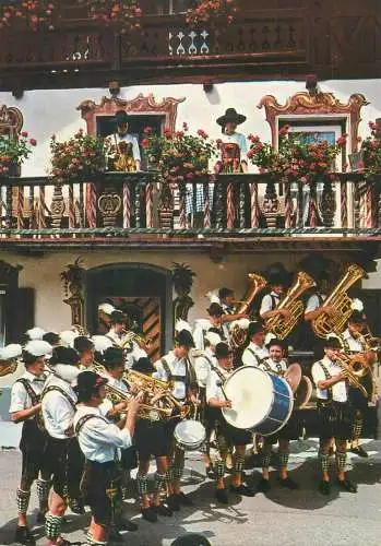 Germany postcard Ein flottes Standchen der Trachtenkapelle etnic traditions costume folklore