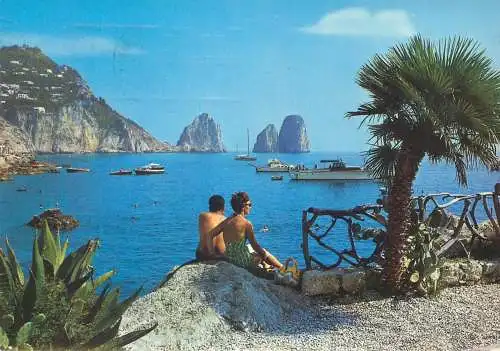 Italy postcard Capri marina piccola e Faraglioni