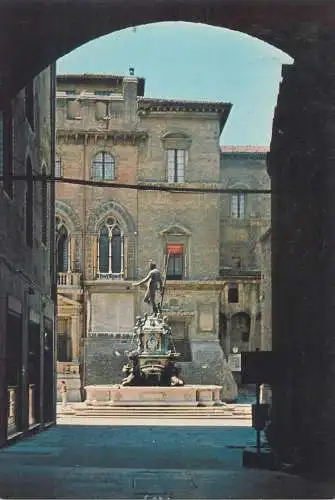 Italy postcard Bologna Neptune Fountain framed in the Podesta arch 1993