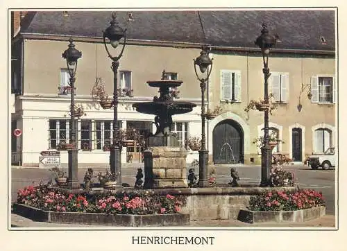 France postcard Cher Henrichemont fontaine de la Place Henri IV