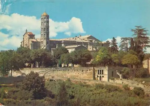 France postcard Uzes 1er duche de France Jean Racine tour Fenestrelle et cathedrale St. Theodorit 1982