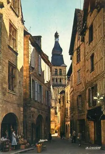 France postcard Sarlat Dordogne la rue de la Liberte et la Tour Romane