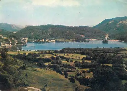France postcard Auvergne le lac Chambon dans son ecrin de verdure 1975