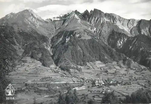 Austria postcard Virgen gegen die Nordkette Osttirol