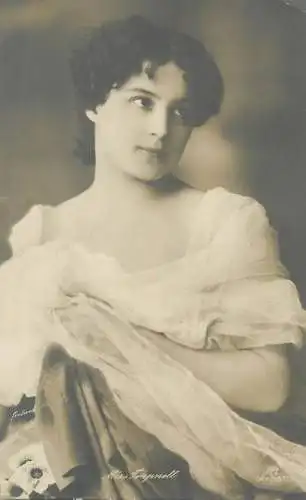 Miss Trapnell 1909