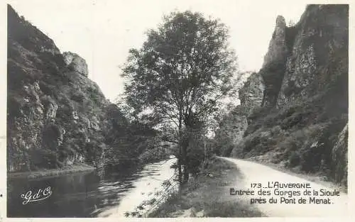 Auvergne entree des Gorges de la Sioule pred du pont de Menat