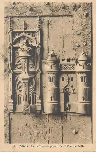 Mons la serrure du portail de l`hotel de ville
