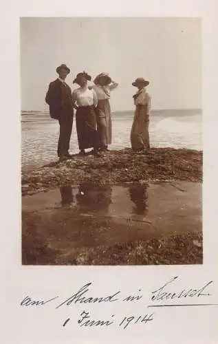 seaside scenery family types and scenes group picture 1914 Postcard real photo social history
