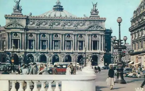 Paris place de l`opera 1960