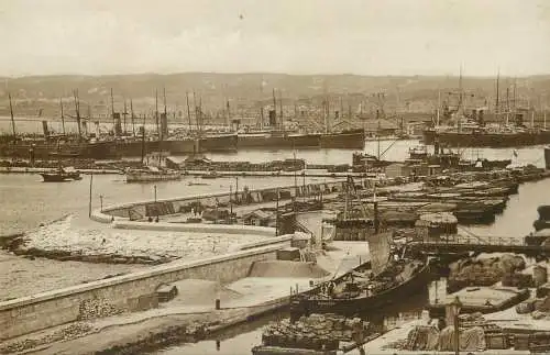 Marseille old harbour steamer ships