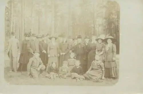 real photo social history memory 1912 Post card types and scenes elegant costumes group picture