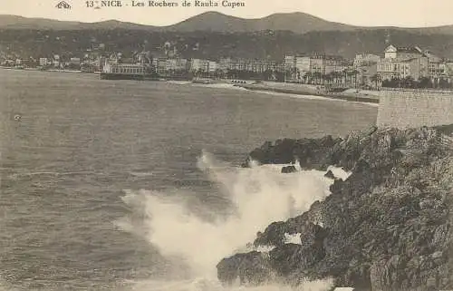 Nice les rochers de Rauba Capeu
