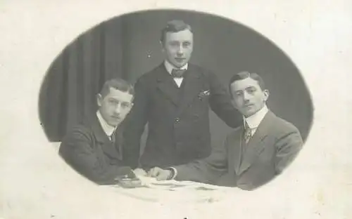 real photo social history postcard elegant young men Richard Hertzsch studio photo Leisning i. Sauerland Germany