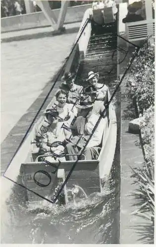 real photo social history Reminder of the Switzerland national exhibition Zurich 1939 postcard men and women boat trip